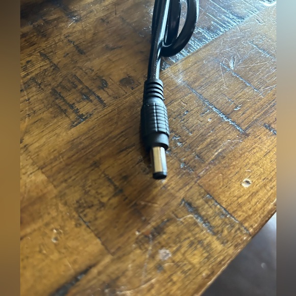 Li-ion Battery Charger - Model 48V4A - Picture 2 of 3